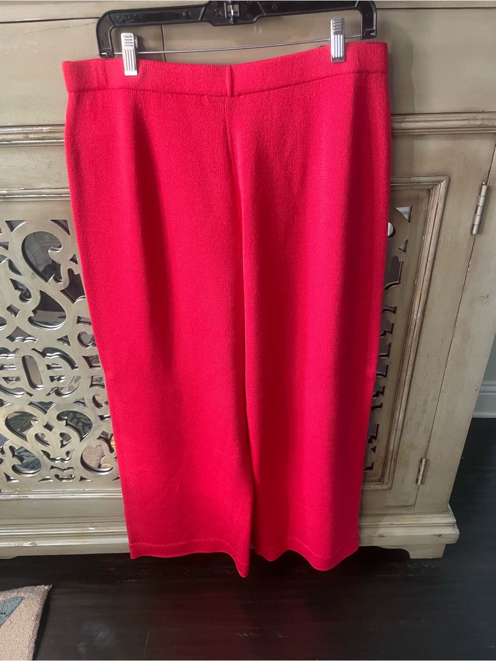 St. John Vibrant Red knit pants - Picture 2 of 4